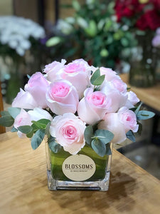 pink roses vase